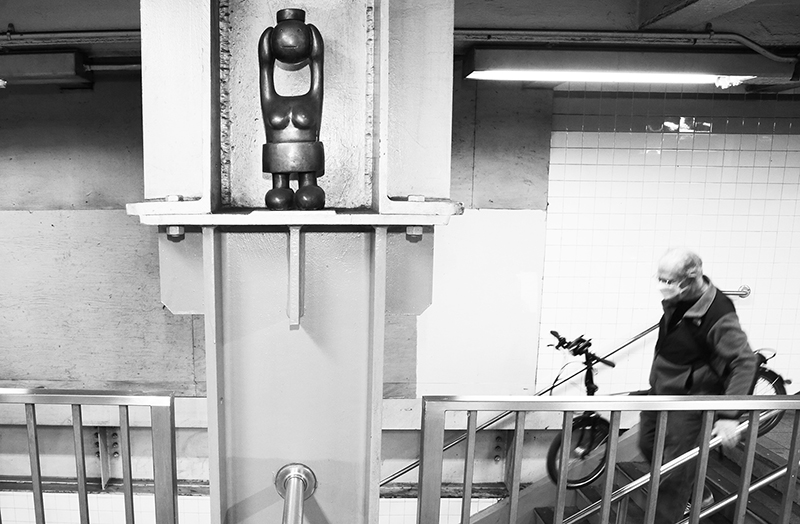 Subway Token Figures : Art : Subway : New York : Tom Otterness : New York : Personal Photo Projects :  Richard Moore Photography : Photographer : 